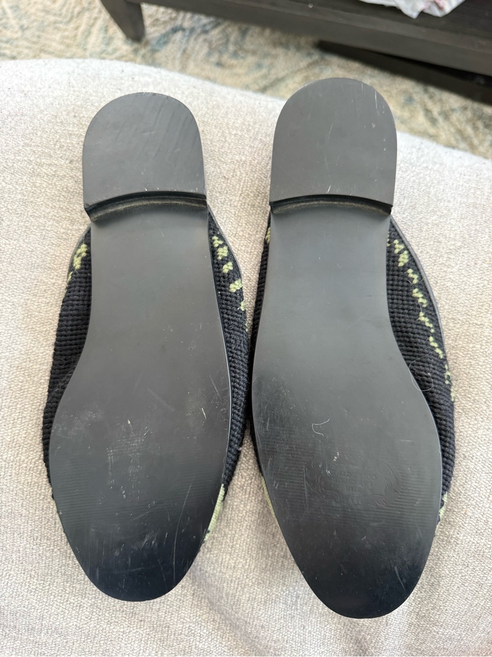 Hand-Embroidered Rabbit Black Slip-On Loafers - Picture 3 of 4